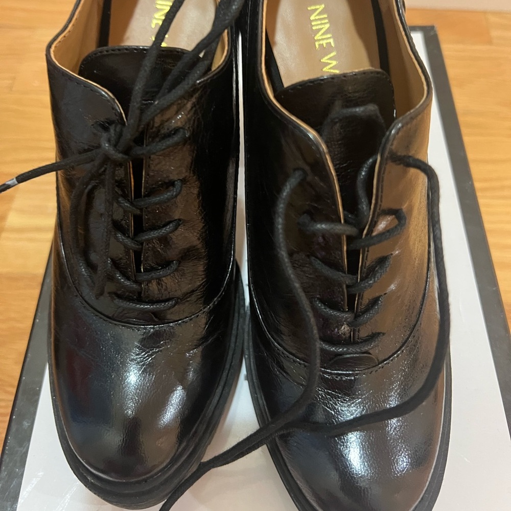 Nune West shoes, size 6